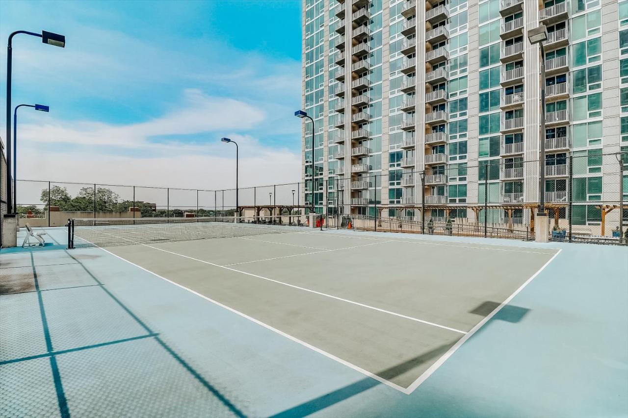 Frontdesk Skyhouse Apts Uptown Charlotte Apartment Bagian luar foto