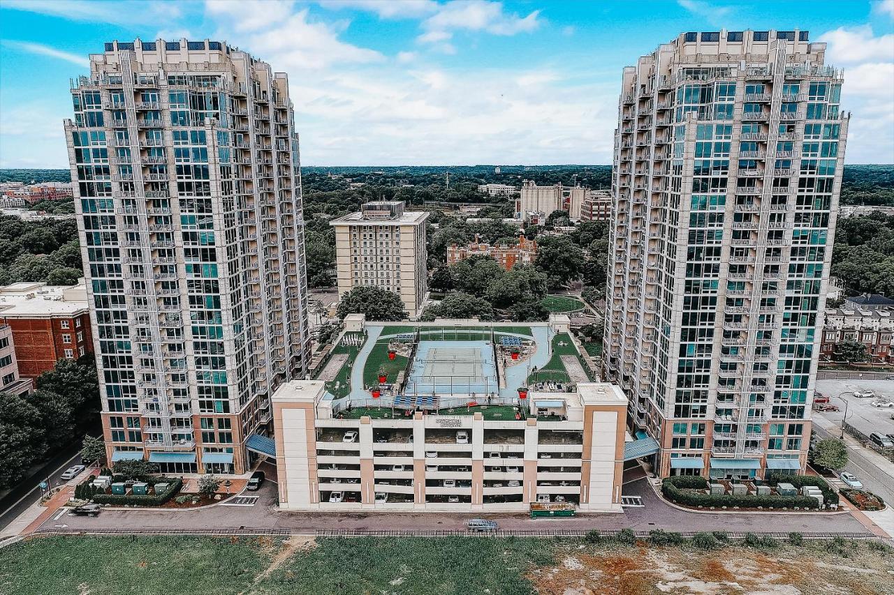 Frontdesk Skyhouse Apts Uptown Charlotte Apartment Bagian luar foto
