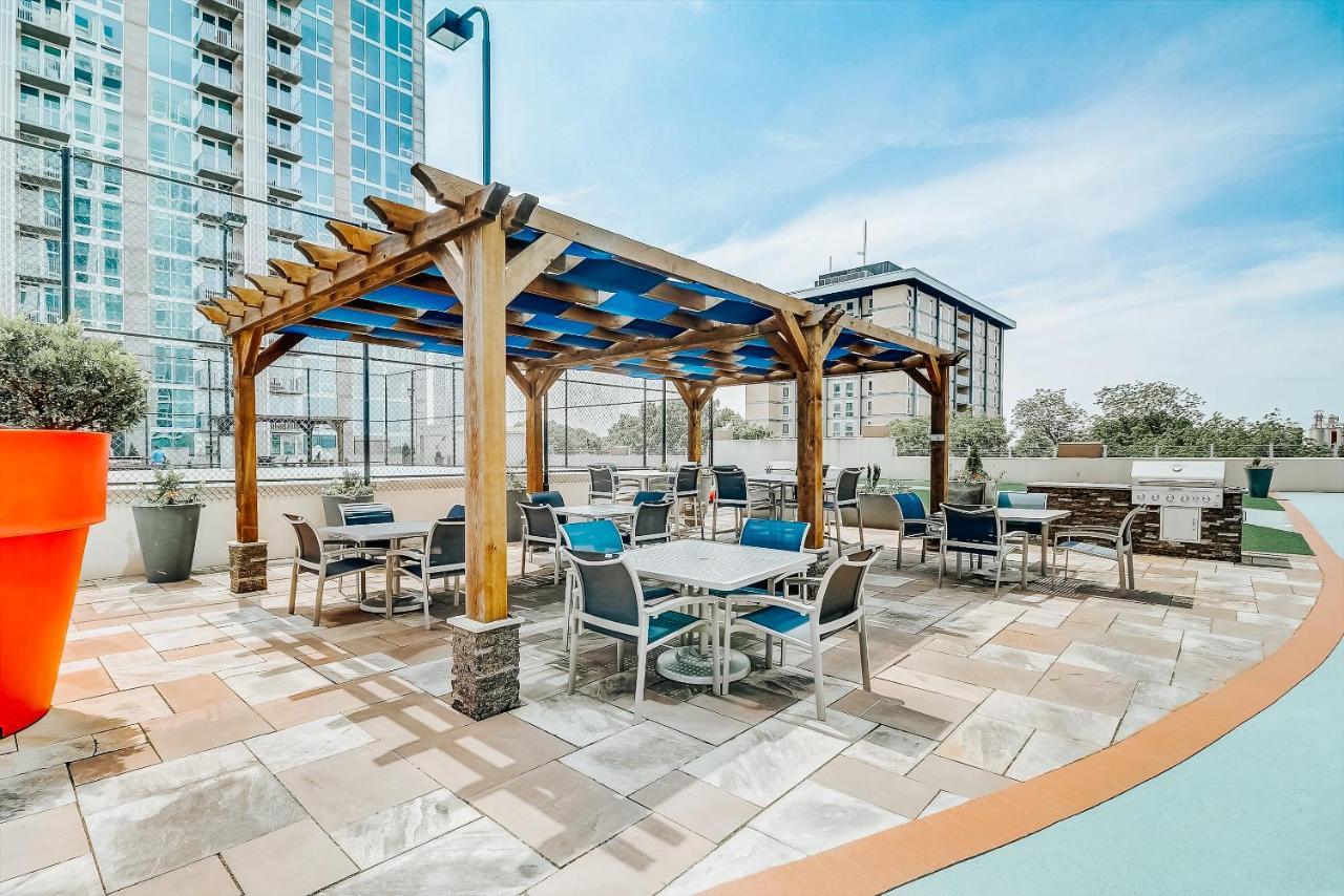 Frontdesk Skyhouse Apts Uptown Charlotte Apartment Bagian luar foto